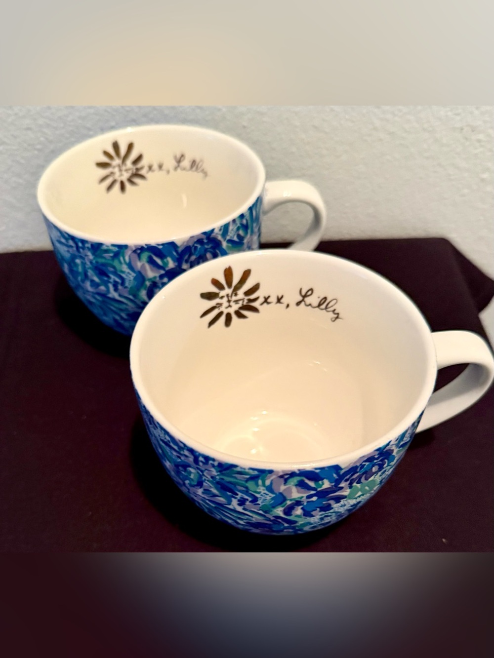 2 Lilly Pulitzer ceramic coffee mugs. Blue floral "High Maintenance" pattern - Picture 13 of 15